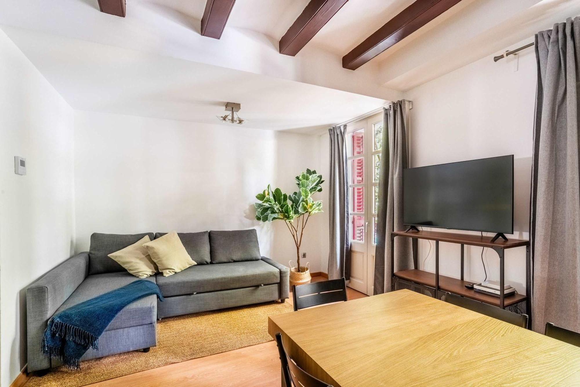 Pl Universitat Comfortable 3bd With Private Patio * Barcellona