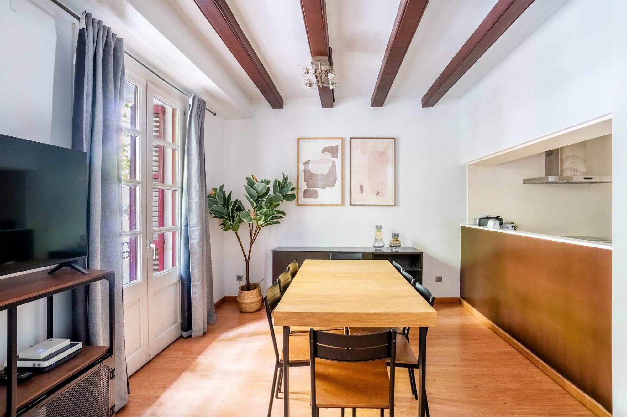 Appartamento Pl Universitat Comfortable 3bd With Private Patio *