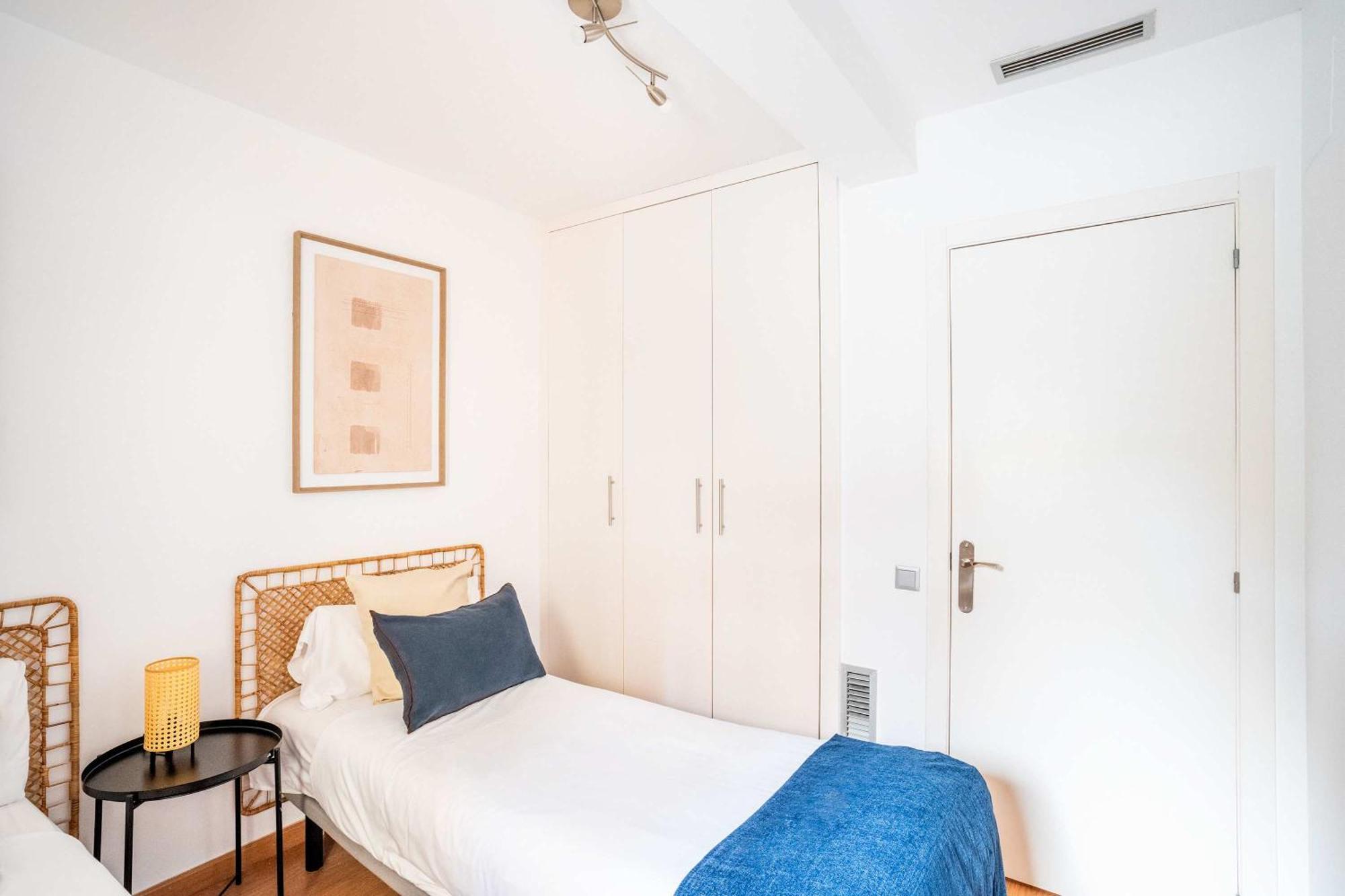 Appartamento Pl Universitat Comfortable 3bd With Private Patio Barcellona